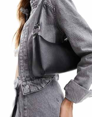 Pull&Bear - Klassisk skuldertaske i sort