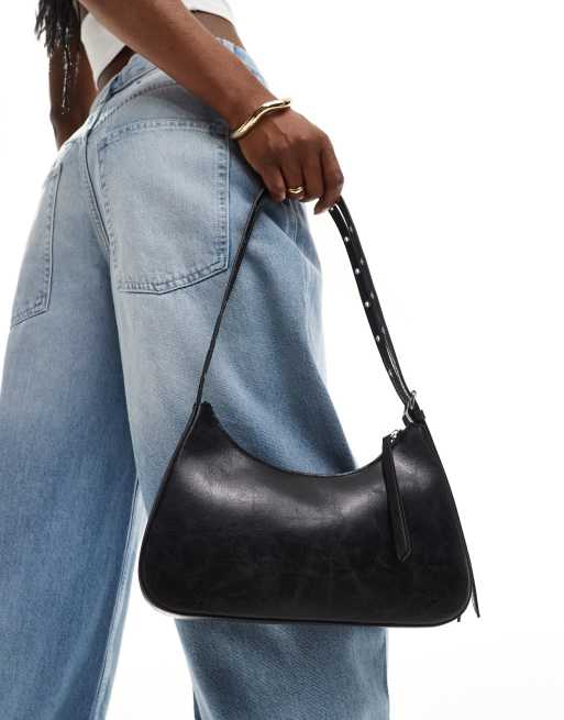 Pull&Bear - Klassisk skuldertaske i vasket sort PU