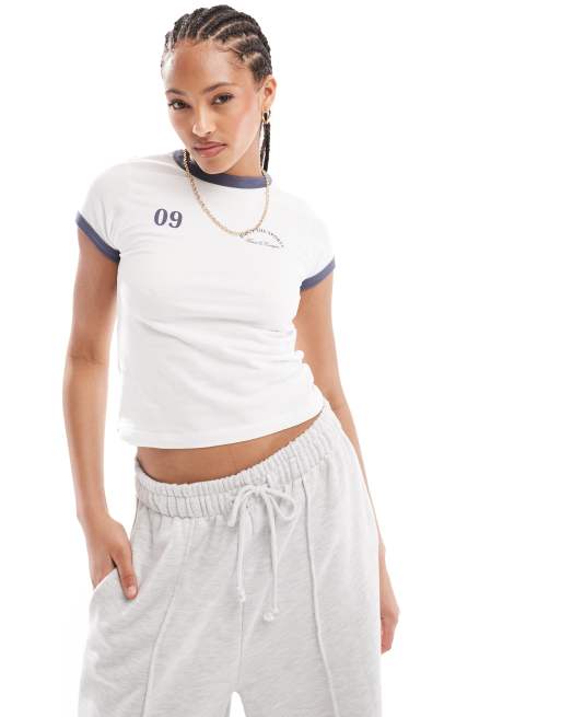 Pull&Bear - Klein T-shirt met sportieve grafische print in wit