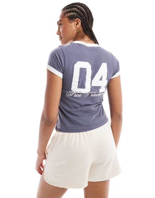 Pull&Bear – Knapp geschnittenes T-Shirt in Marineblau mit