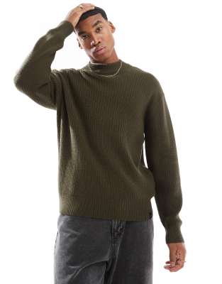 knit fisherman sweater in olive-Green