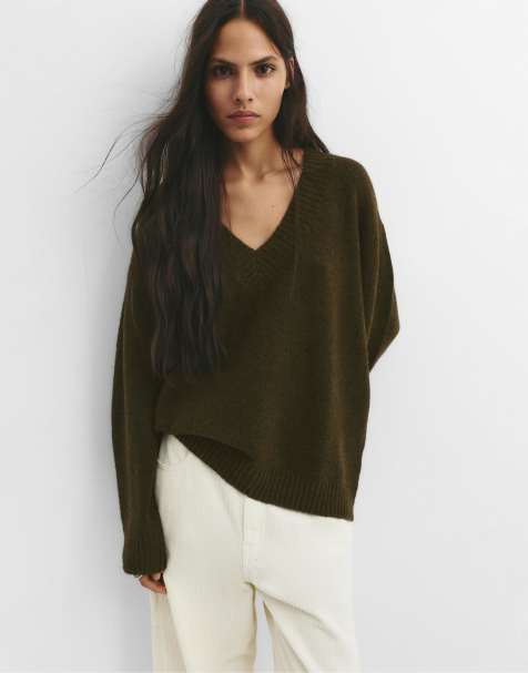 Pull&Bear Knitted v-neck jumper in hunting green - view 1