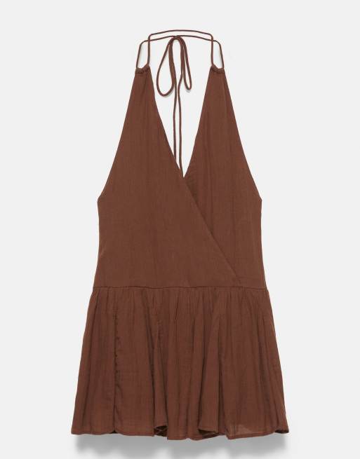 Pull&Bear kort klänning med omlott-urringning i brun, 5 av 7