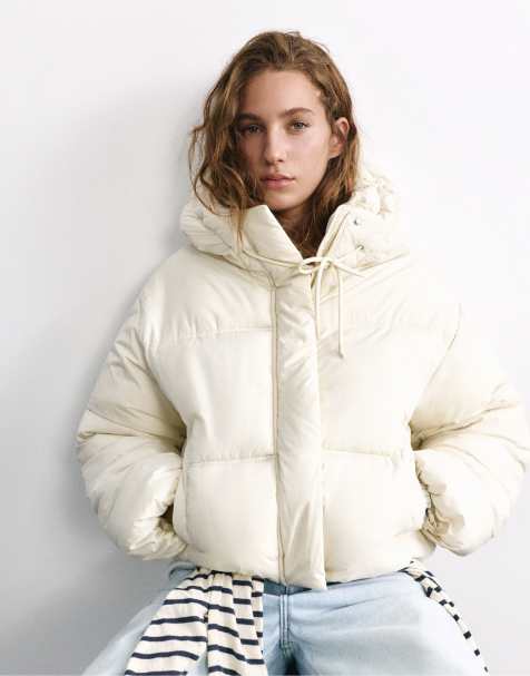 Pull&Bear kort pufferjacka med huva i cream - view 1