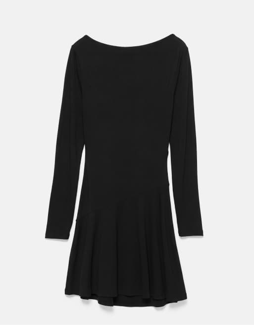 Pull&Bear korte gerimpelde jurk met zachte touch in zwart, 7 van 7