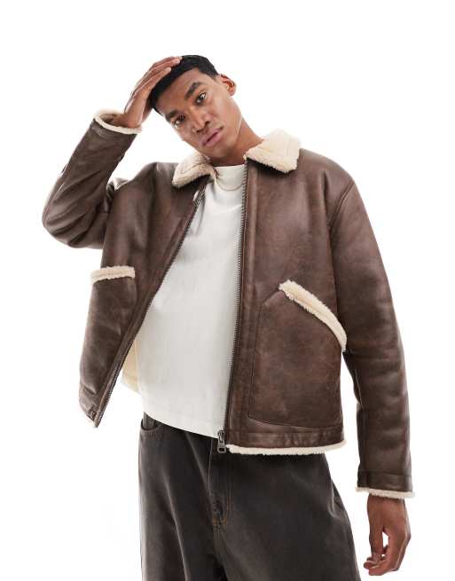 Pull&Bear – Kunstleder-Jacke in Braun mit Futter aus Lammfellimitat