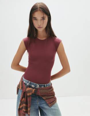 Pull & Bear - Kurzärmliger Body in Burgunderrot