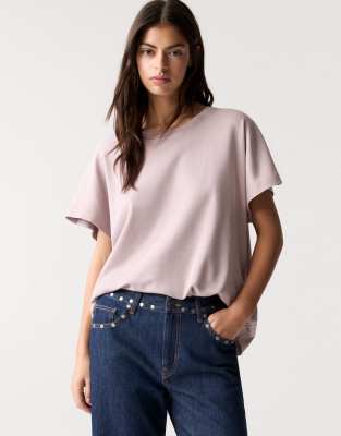 Pull & Bear - Kurzärmliges Basic-T-Shirt in Hellrosa