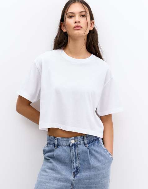 Pull&Bear – Kurzärmliges Cropped-T-Shirt in Weiß - view 1