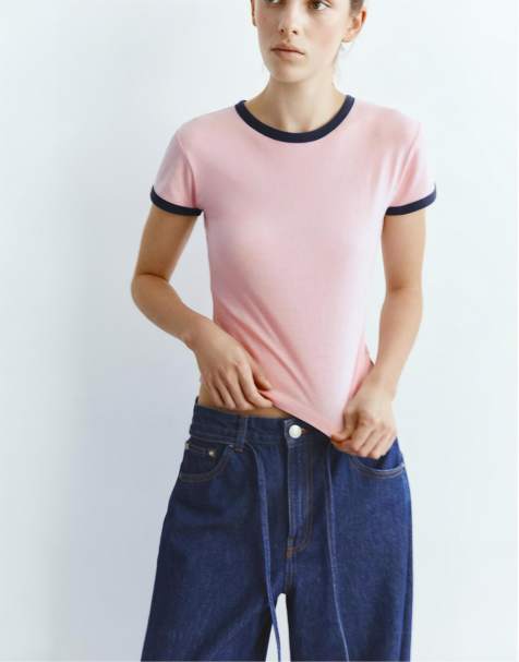 Pull&Bear – Kurzärmliges, geripptes T-Shirt in Rosa - view 1