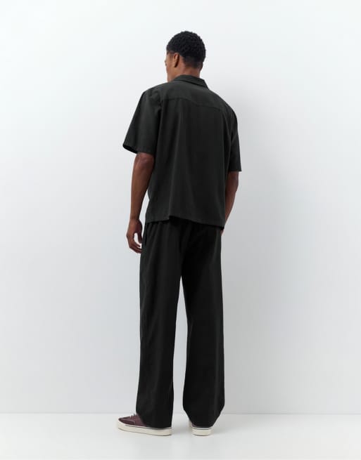 Pull&Bear – Kurzärmliges Hemd aus Leinenmix in Schwarz, 4 von 4