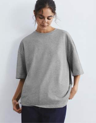 Pull & Bear - Kurzärmliges Oversize- T-Shirt in Grau meliert
