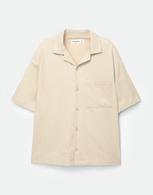 Pull&Bear – Kurzärmliges Seersucker-Hemd in Sand - view 1