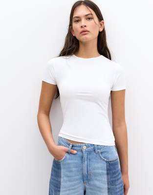 Pull&Bear – Kurzärmliges T-Shirt in Weiß aus Polyamid - view 1