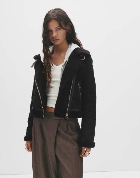Pull&Bear – Kurze, doppelseitige Jacke in Schwarz - view 1