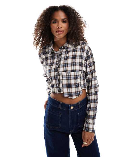 Pull&Bear – Kurze, karierte Hemdbluse in Braun