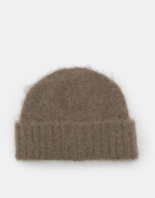 Pull & Bear - Kurze Strickmütze in Kamelbraun-Neutral