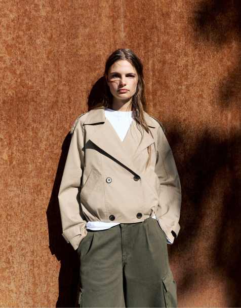 Pull&Bear kurzer Trenchcoat mit Ballonschnitt in Sand - view 1