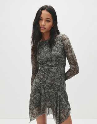 Pull & Bear - Kurzes, asymmetrisches Kleid in dunklem Khaki mit Paisleymuster-Grün