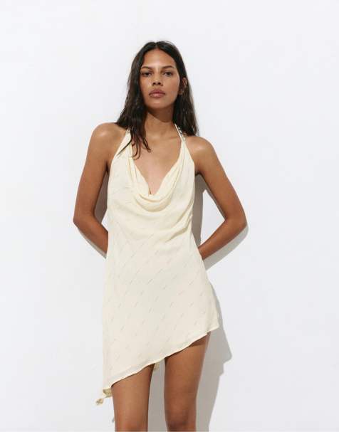 Pull&Bear – Kurzes, asymmetrisches Neckholder-Kleid in Beige - view 1