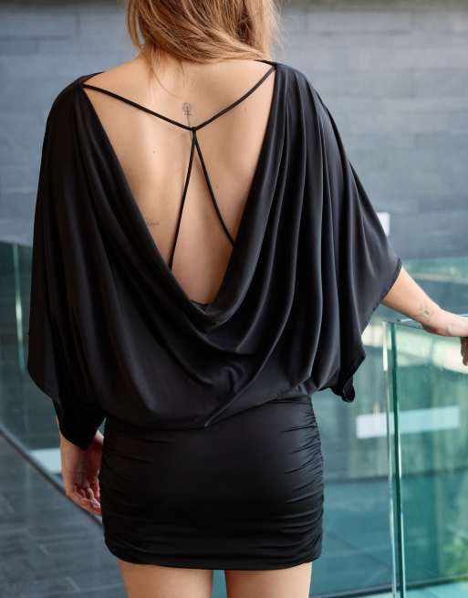 Pull&Bear kurzes Kleid mit drapiertem Rücken in Schwarz, 2 von 5