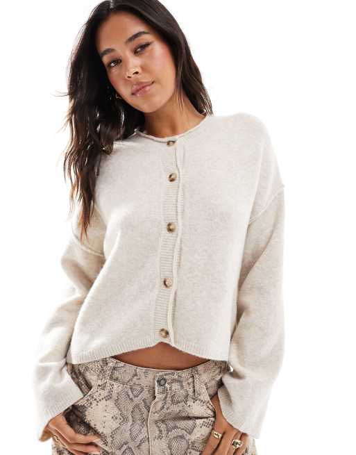 Pull&Bear – Kuschelige Strickjacke in Ecru