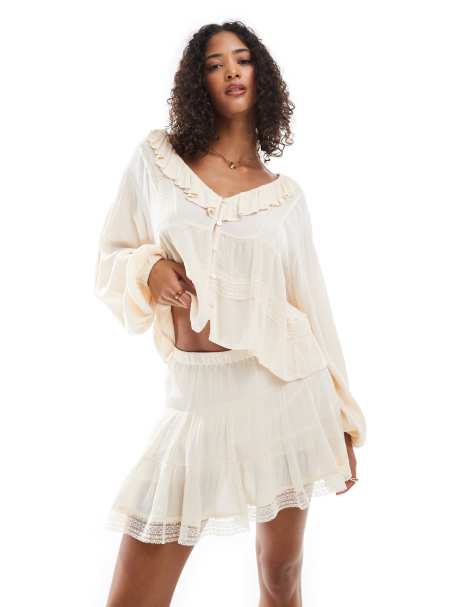 Pull&Bear lace detail tiered mini skirt in ecru (part of a set) - view 1