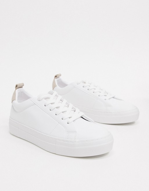 Pull&Bear lace front trainers in white