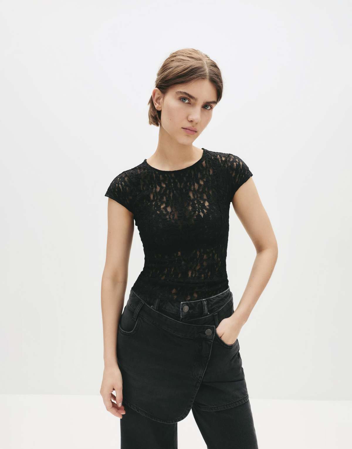Pull&Bear Lace top with seams in black