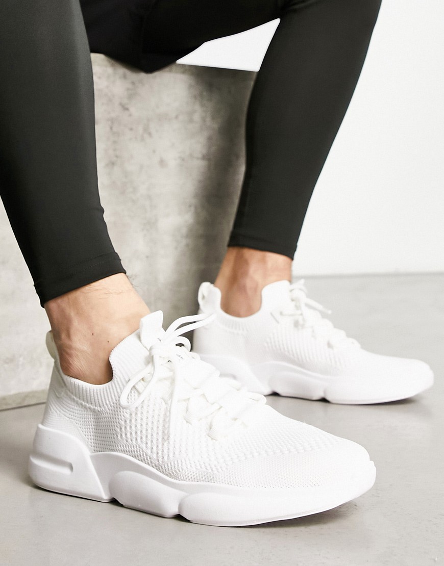 Pull & Bear lace up runner sneakers in white