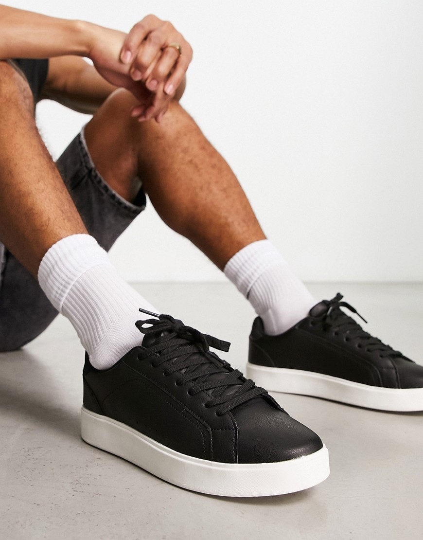 Pull & Bear Lace Up Sneakers In Black