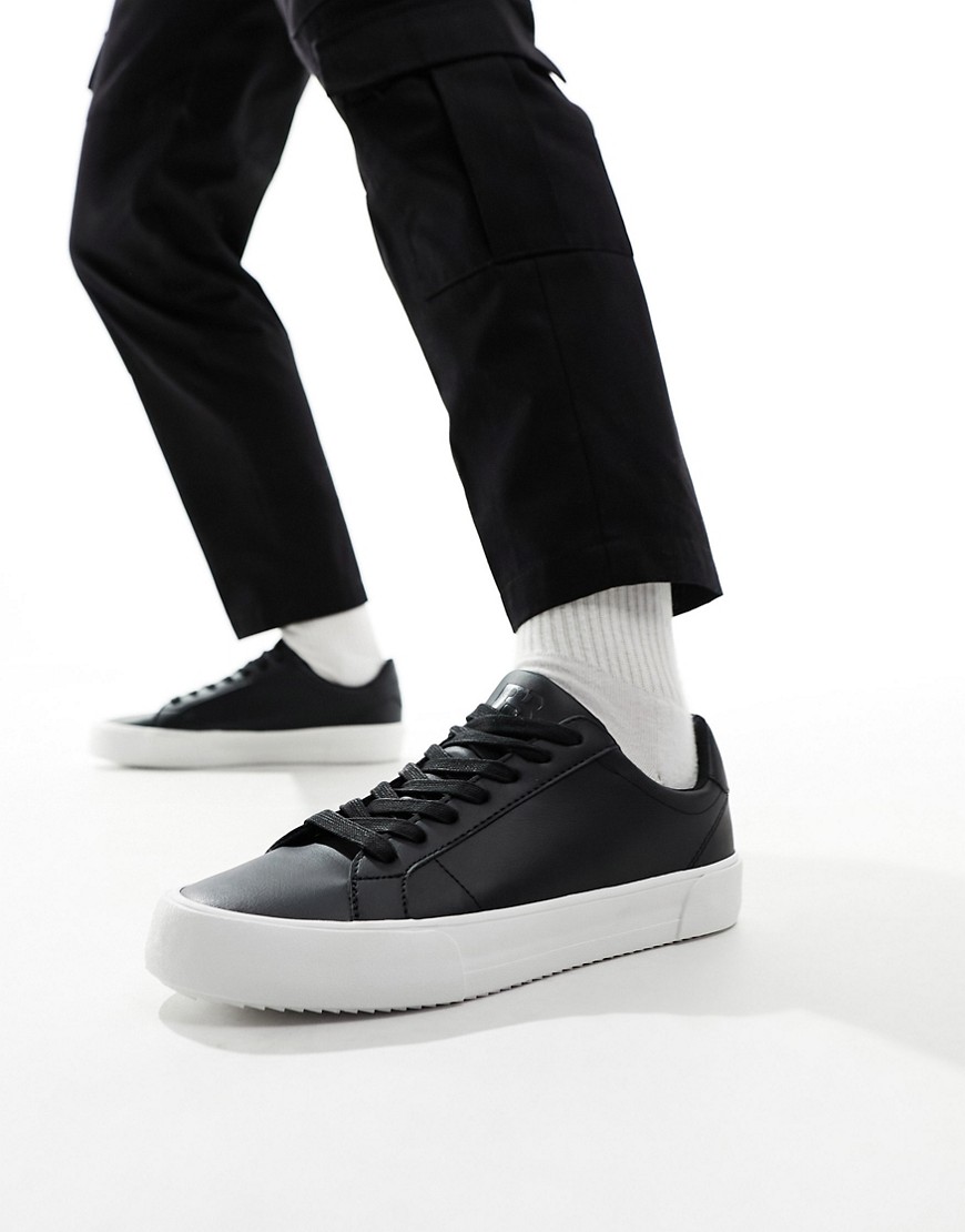 Pull & Bear lace up trainer in black with white sole