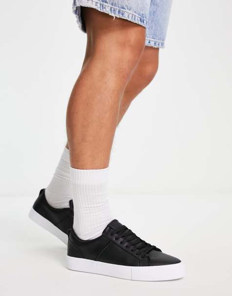 Pull&Bear lace-up trainers in black - view 1