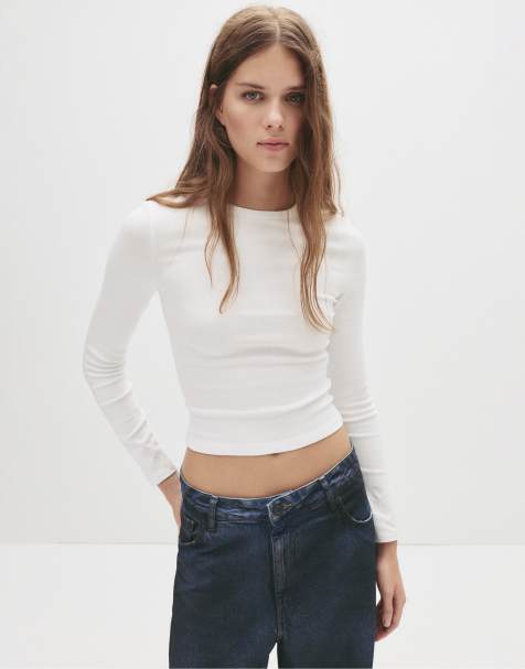 Pull&Bear – Langärmliges, figurbetontes T-Shirt in Weiß - view 1