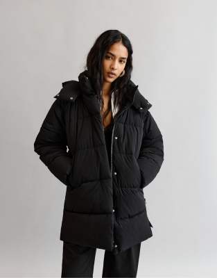 Pull & Bear - Lange Pufferjacke in Schwarz