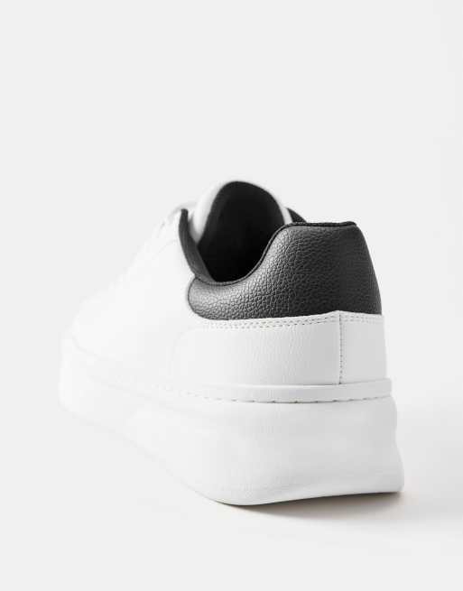 Pull&Bear lässige Sneaker mit Detail in Weiß, 4 von 4