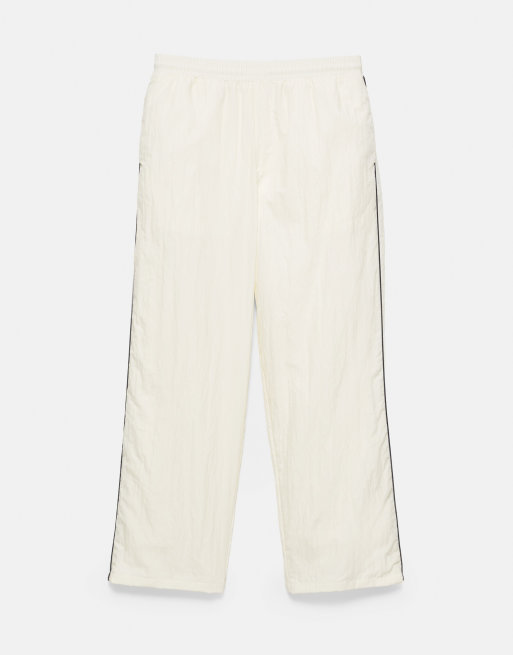 Pull&Bear lätta joggers med kontrastsöm i off white, 7 av 7