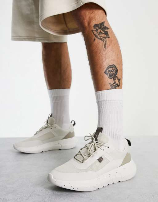 Pull&Bear – Lauf-Sneaker in Stone mit dicker Sohle