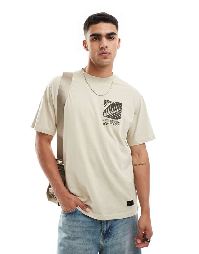 Pull&Bear - leaf printed t-shirt in beige