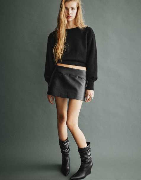 Pull&Bear Leather effect mini skirt in black
