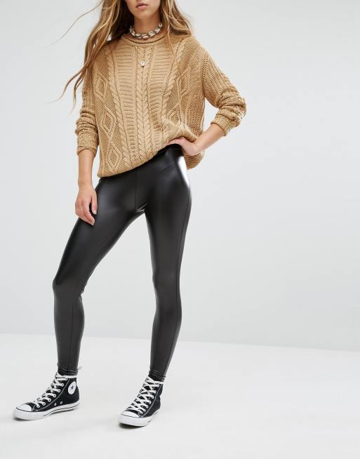 Leggins cuero outlet pull and bear