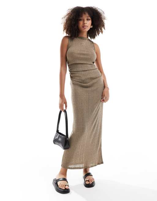 Pull&Bear – Leicht durchscheinendes, ärmelloses Midaxi-Kleid aus Strickgewebe in Braun