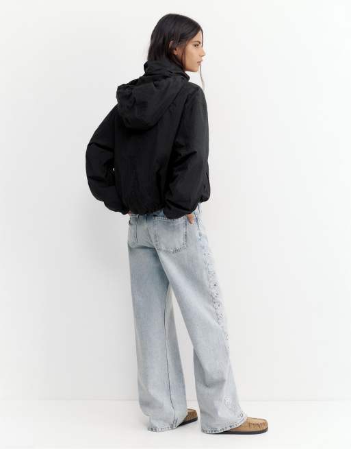 Pull&Bear – Leichte Kapuzenjacke in Schwarz, 2 von 7