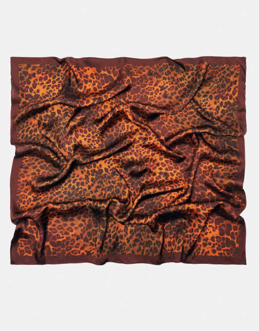 Pull&Bear Leopard print bandana in brown, 2 of 5