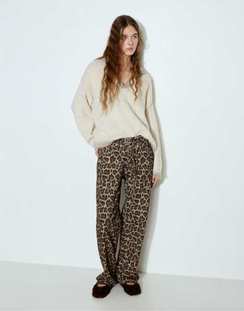 Pull&Bear Leopard print trousers with drawstring in leopard - view 1