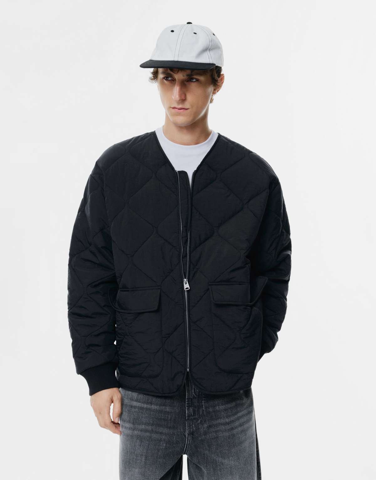 Pull&Bear Lightweight padded jacket with pockets in black