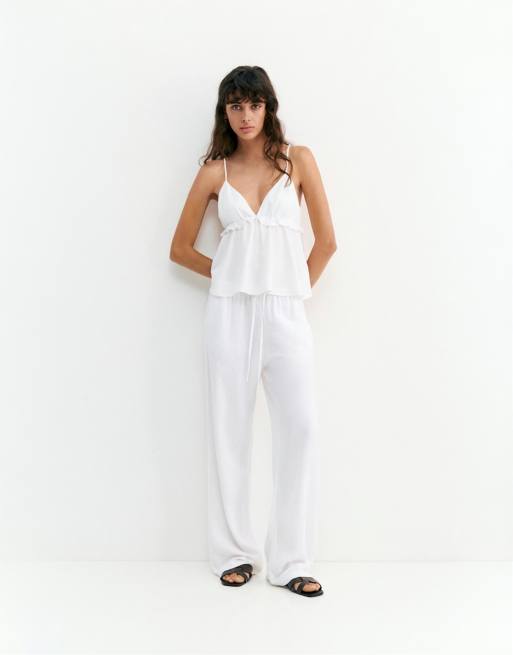 Pull&Bear Linen blend ruffled top in white, 4 of 4