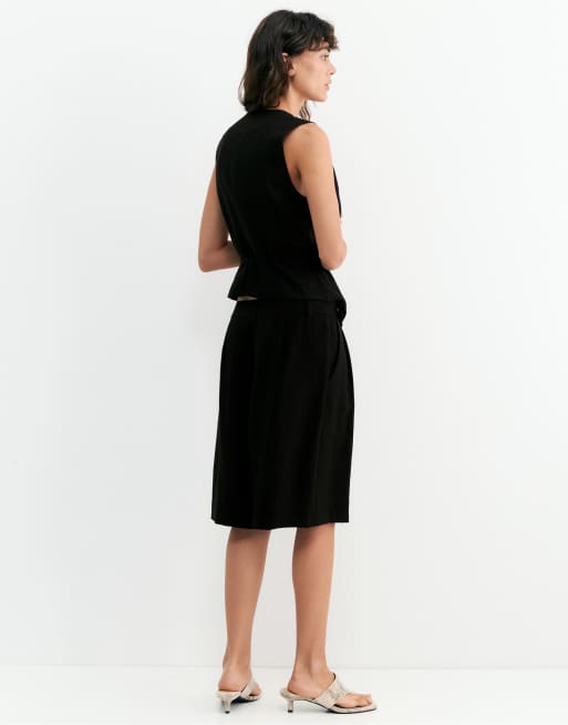 Pull&Bear linen blend vest with side tie fastening in black, 3 of 7