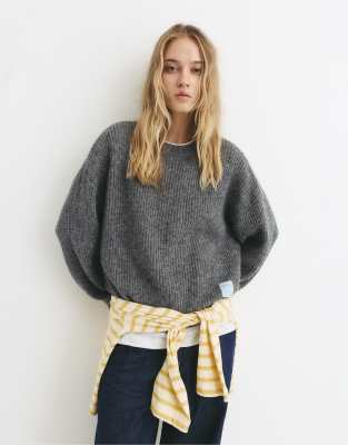 Pull & Bear - Links gestrickter Cropped-Pullover in Grau