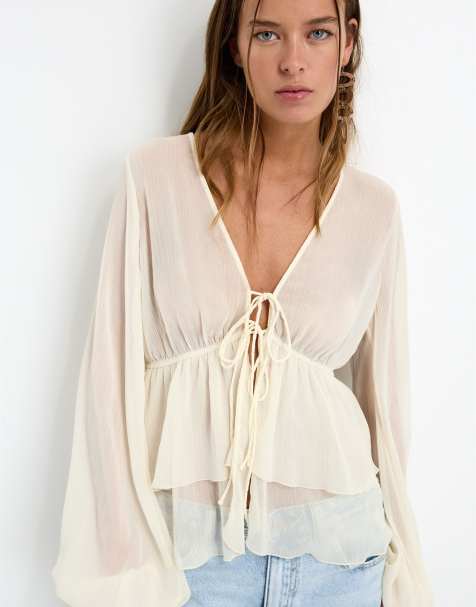 Pull&Bear – Ljus, ledig blus med volanger - view 1